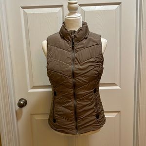 Green Tea tan faux fur lined puffer vest szS